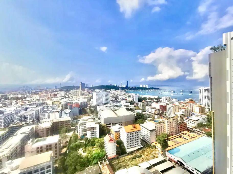 The Base Central Pattaya Quiet King-Bed With Infinity Pool & Free Netflix! エクステリア 写真
