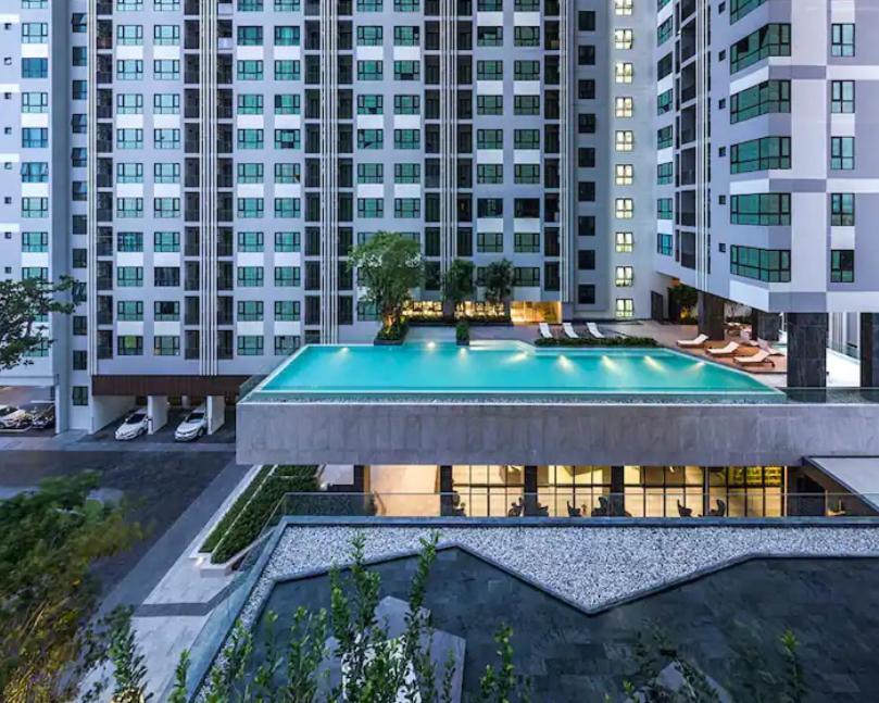 The Base Central Pattaya Quiet King-Bed With Infinity Pool & Free Netflix! エクステリア 写真