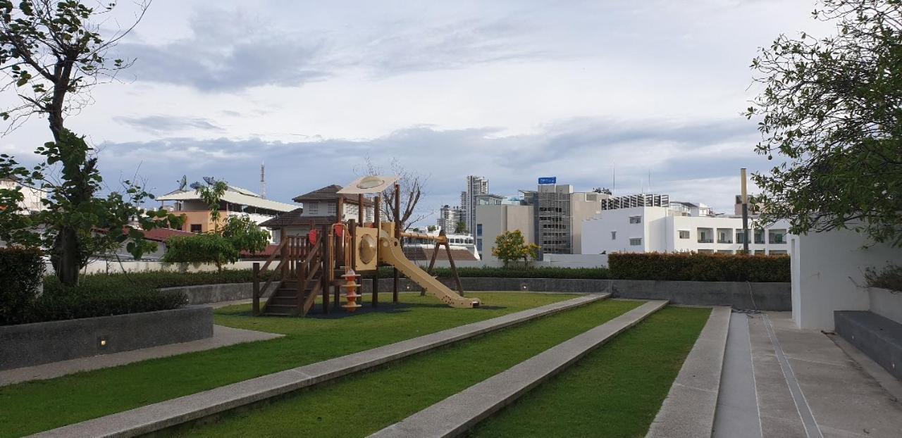 The Base Central Pattaya Quiet King-Bed With Infinity Pool & Free Netflix! エクステリア 写真