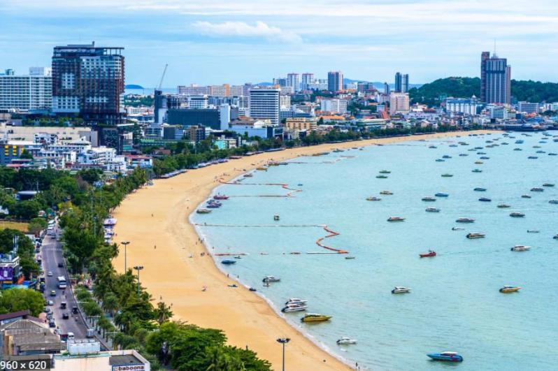 The Base Central Pattaya Quiet King-Bed With Infinity Pool & Free Netflix! エクステリア 写真